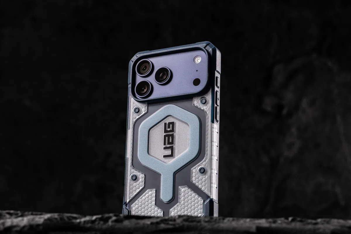 Urban Armor Gear Funda Pathfinder MS Compatible con Apple iPhone 17 Pro MAX Carga inalámbrica magnética Azul Negro Grafito