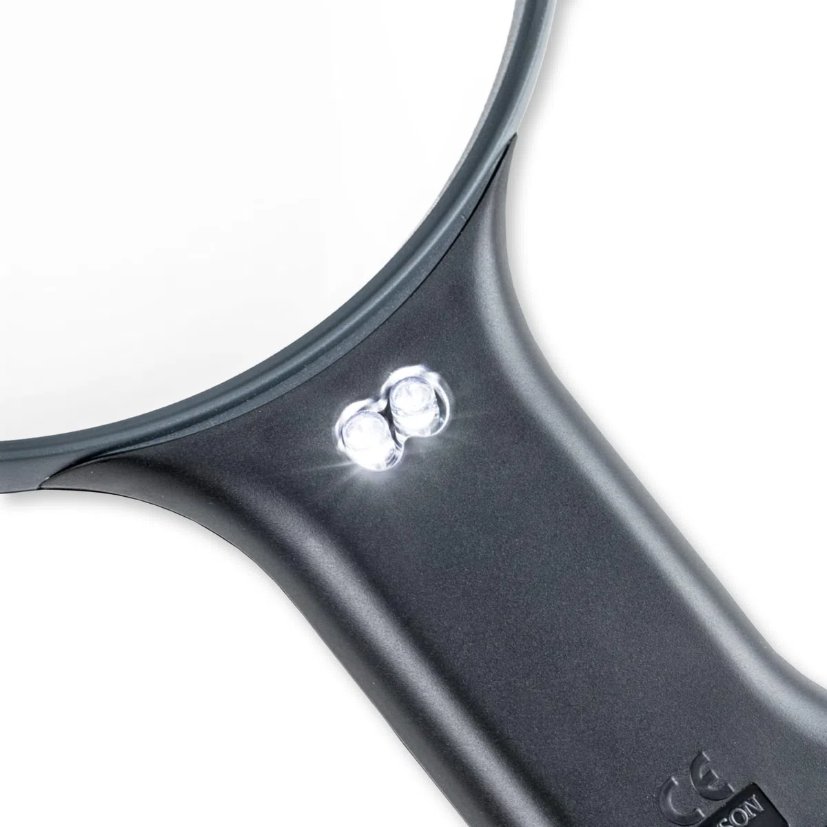 Carson MagniShine 2X, Lupa con Doble LED y Manos Libres, para Leer, Hacer Manualidades y Punto de Aguja - Ayuda Ideal para la degeneración Macular, con Correa Ajustable para el Cuello (HF-66)