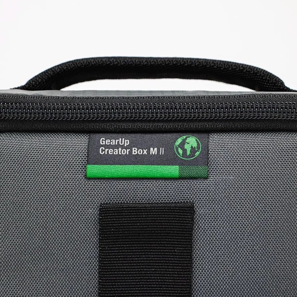 Lowepro GearUp Creator Box Medium II, Bolsa para Cámara sin Espejo y Réflex Digital, con Aacceso Rápido, Hecha de Telas Recicladas, Divisor Interior Acolchado de Color Naranja, Gris