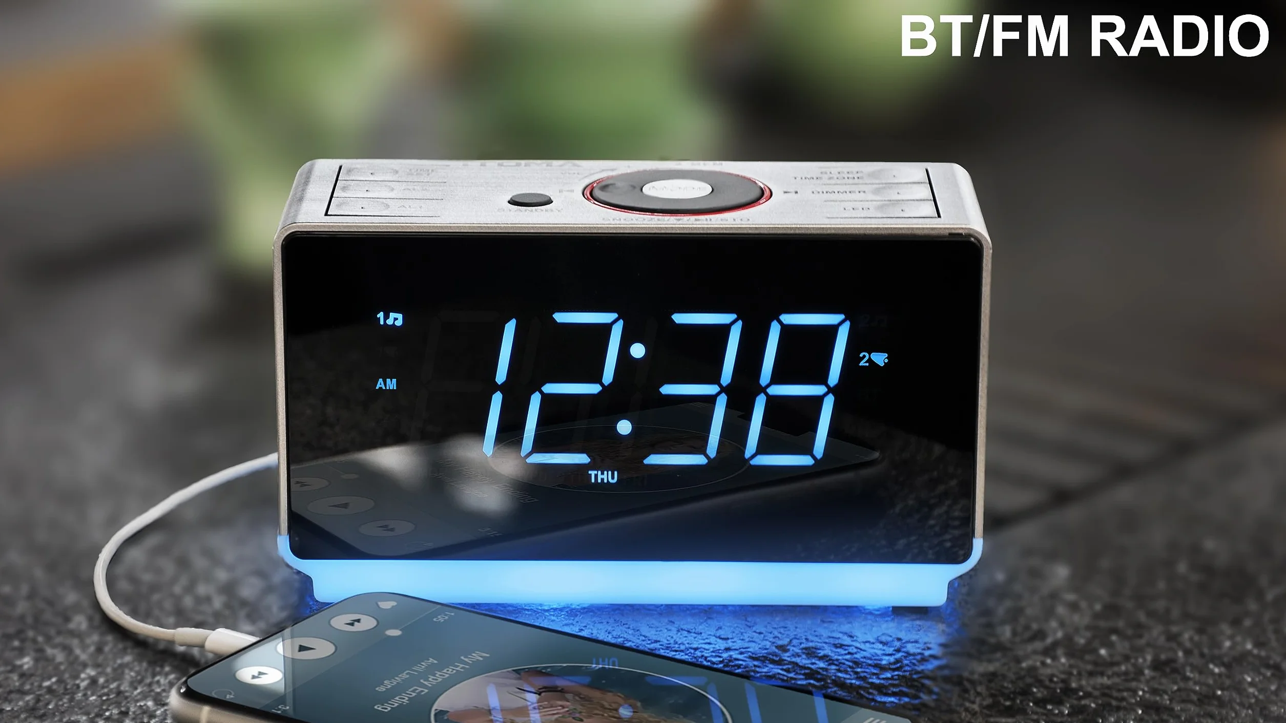 iTOMA Radio Despertador con Altavoz Bluetooth, Radio FM, Doble Alarma con Snooze, Gran Pantalla LED, Control de Atenuación, Salida de Larga USB y Luz Nocturna CKS708