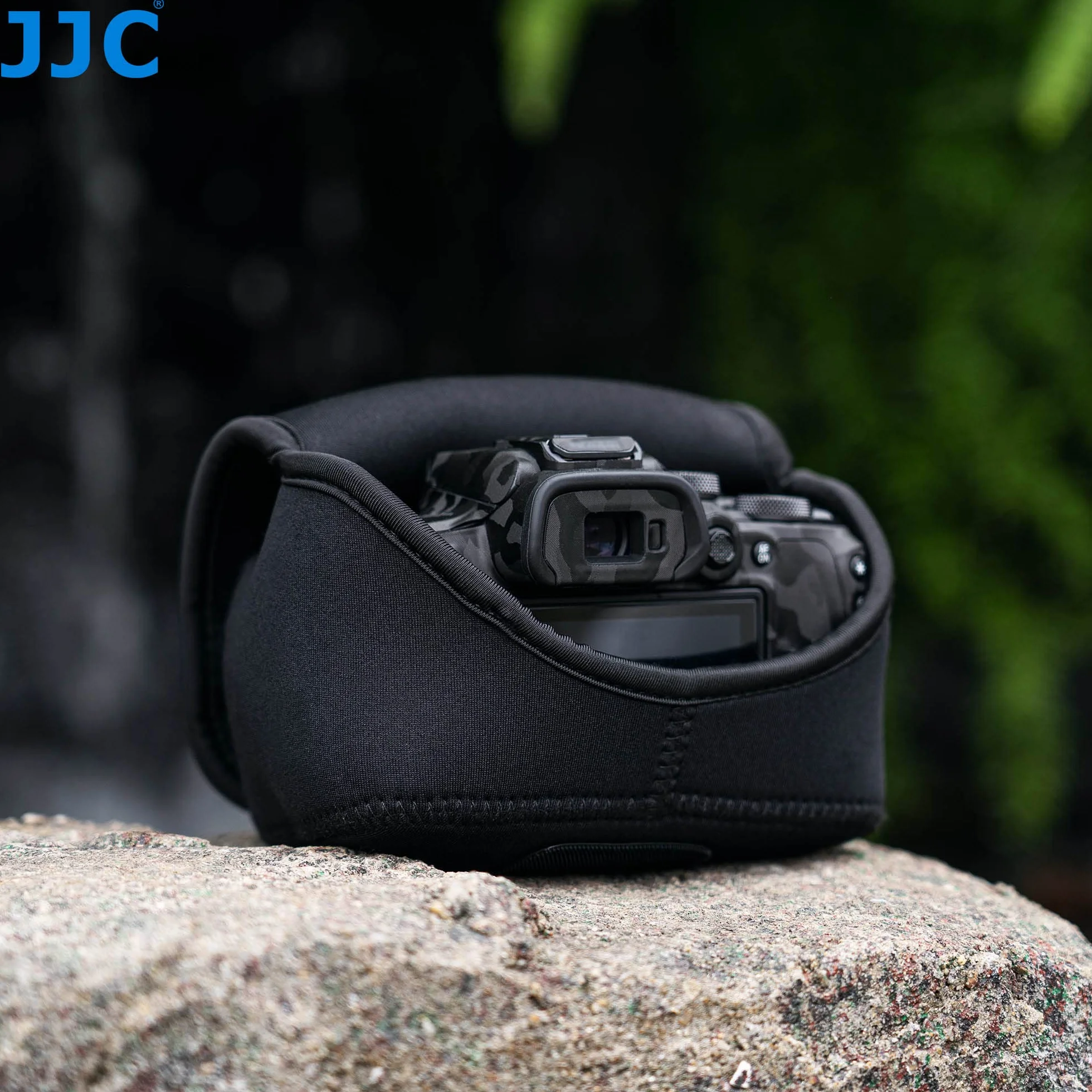 JJC Funda de Neopreno Ultra Ligera para Leica Q3, Q2, Q, Canon EOS R7 & R10 con RF-S 18-45mm f/4.5-6.3 IS STM Lente Apta para Cámaras de hasta 130 x 75 x 100mm (5.1 x 2.9 x 3.9) Negro