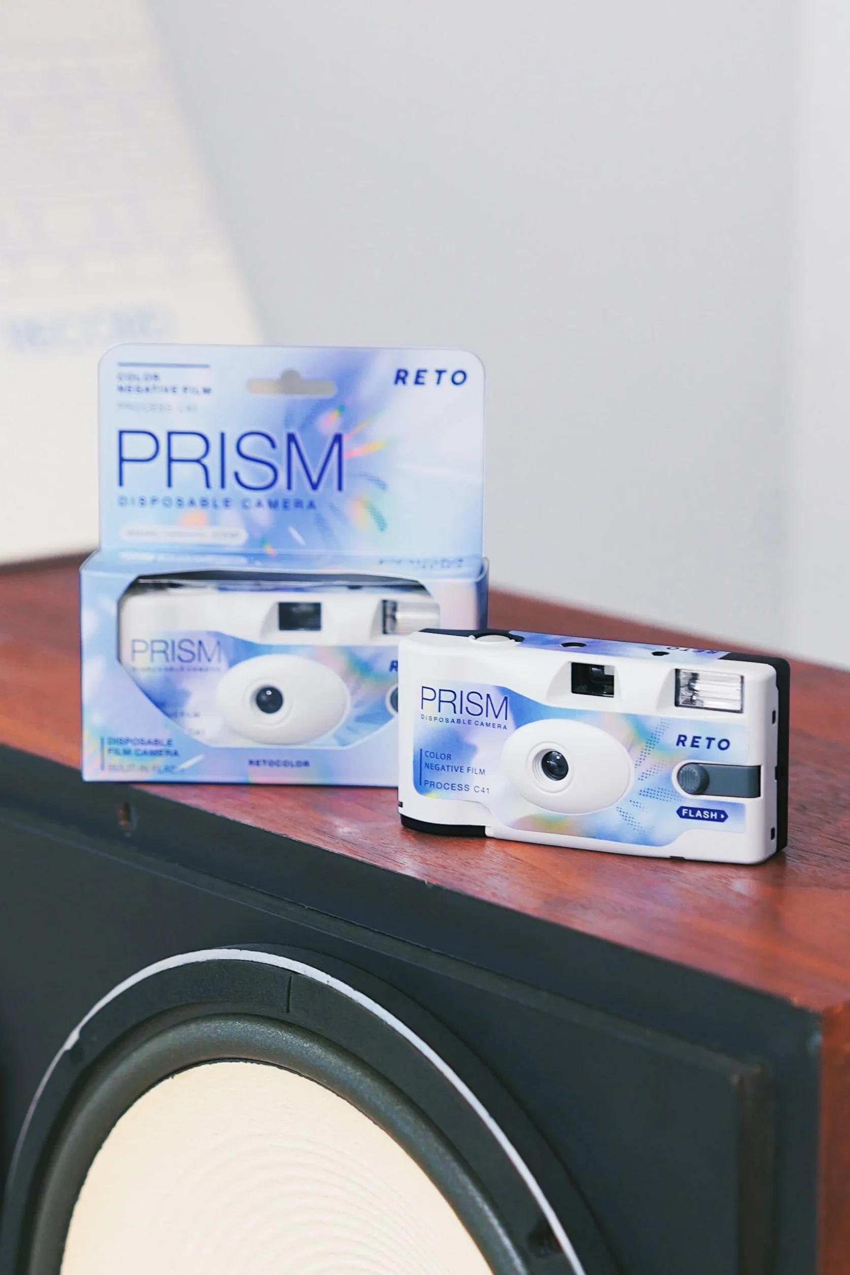 Reto Color Prism 400 - Cámara de película desechable de 35 mm 27EXP, ISO400, película negativa a color, sin enfoque, fácil de usar, flash integrado, un solo uso (película y batería incluidas)